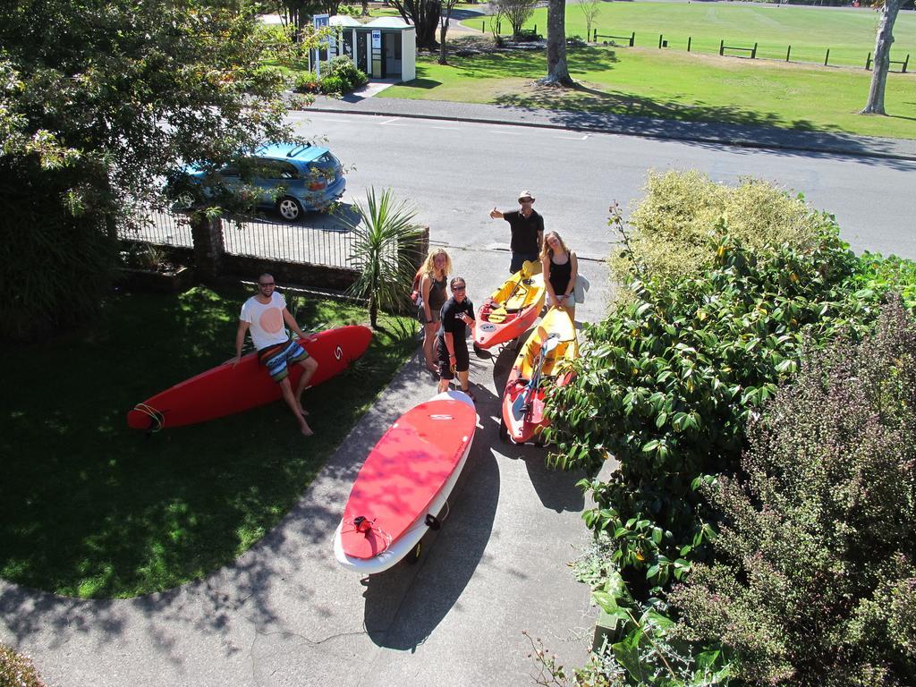 ווסטפורט Bazil'S Backpackers Bbh Hostel & Surf School מראה חיצוני תמונה