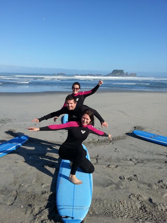ווסטפורט Bazil'S Backpackers Bbh Hostel & Surf School מראה חיצוני תמונה