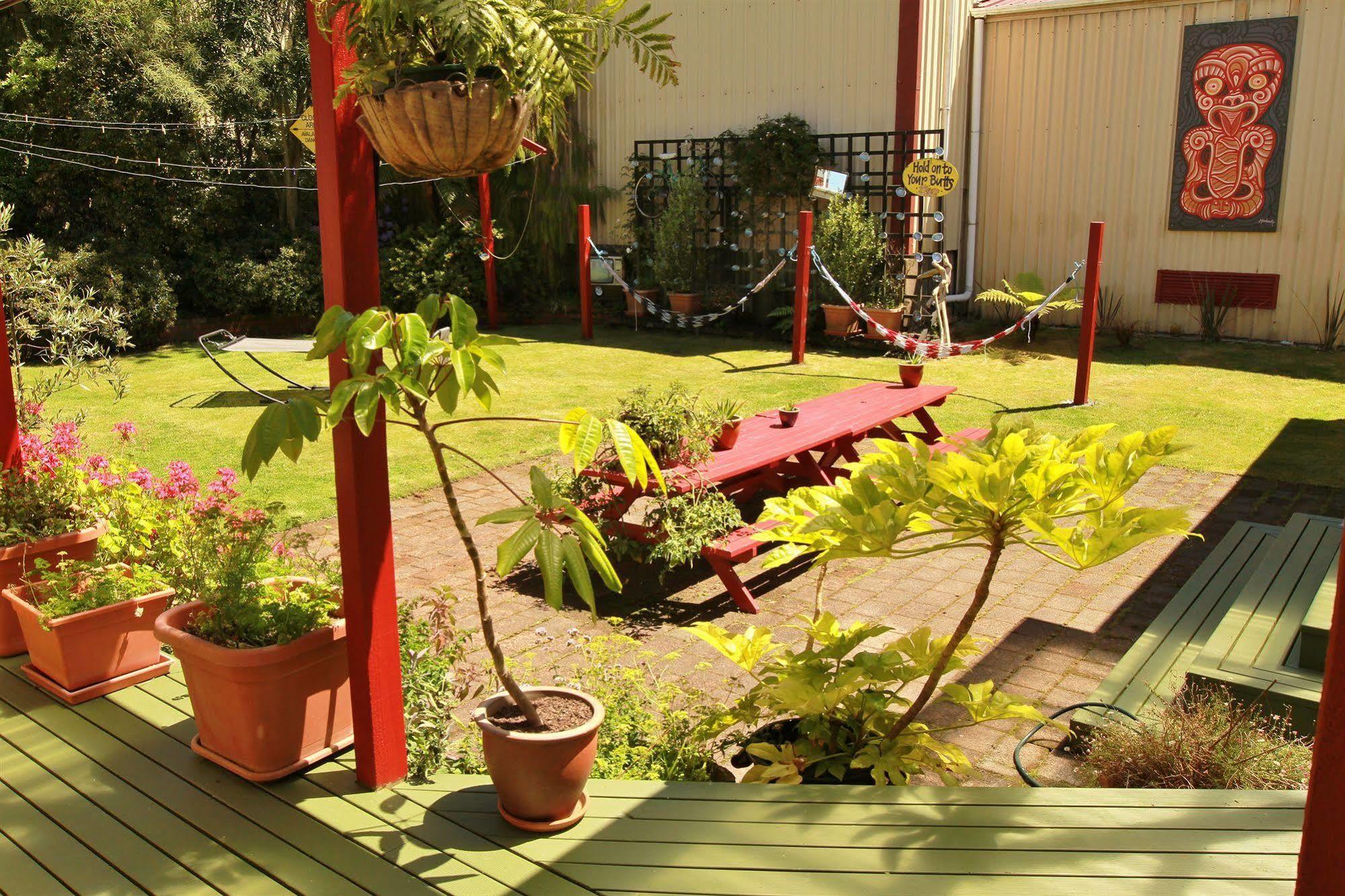 ווסטפורט Bazil'S Backpackers Bbh Hostel & Surf School מראה חיצוני תמונה