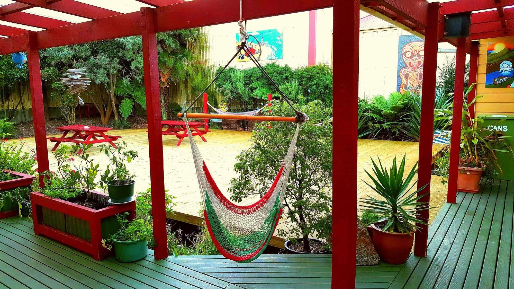 ווסטפורט Bazil'S Backpackers Bbh Hostel & Surf School מראה חיצוני תמונה